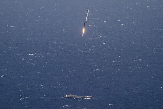 spacex-rocket-landing-sea